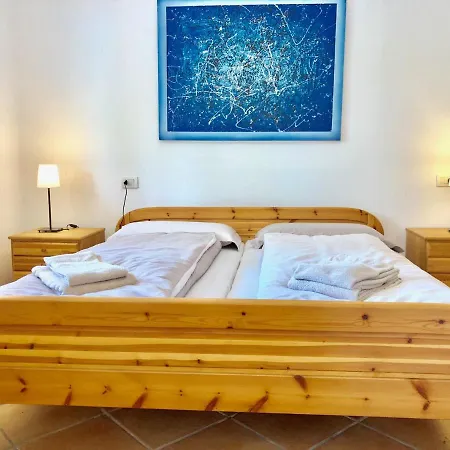 Residenza Ai Ronchi 3 4 7 8 דירה *